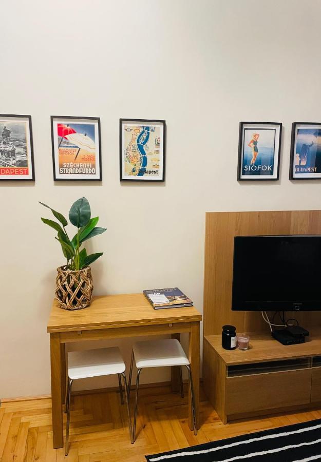 B Apartment *